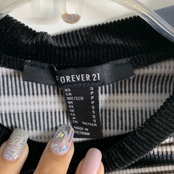 F21 | striped velvet crop top size small - Picture 8 of 9